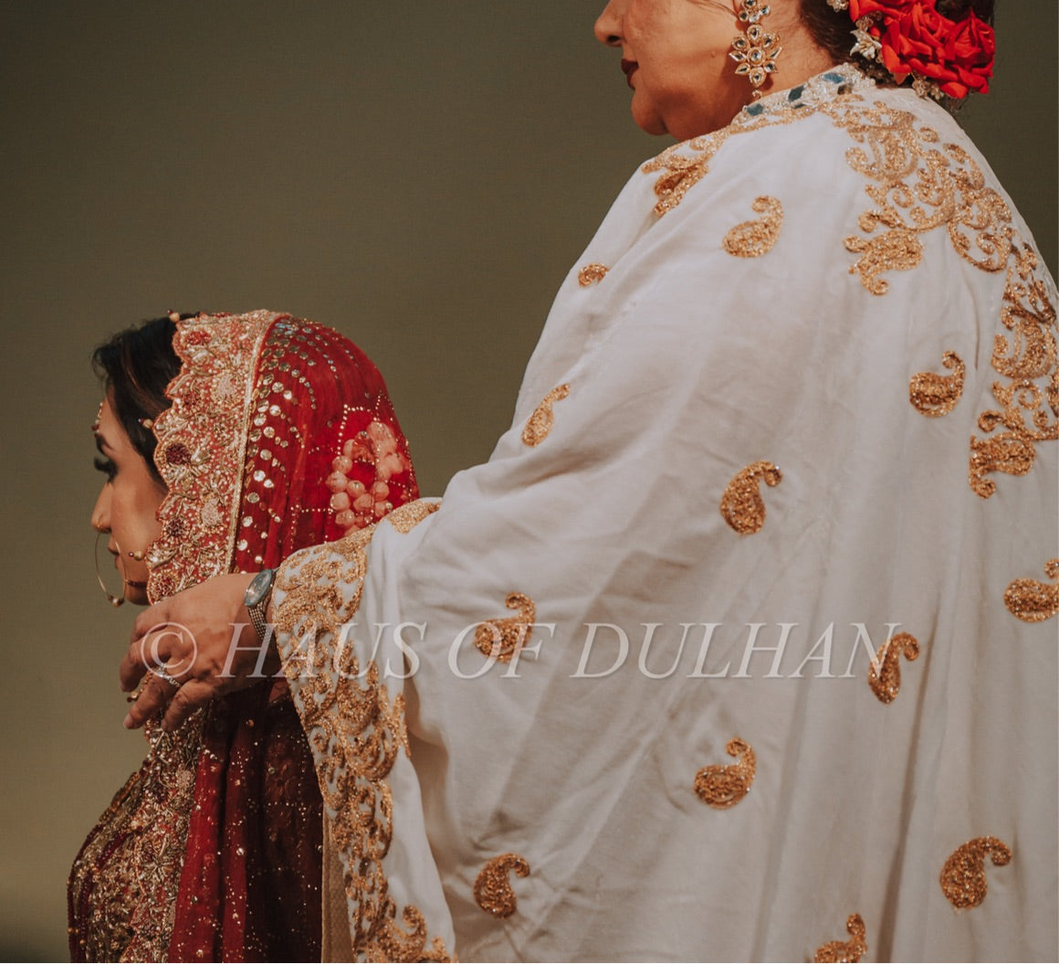 Mehak- Indian Gajra Bun