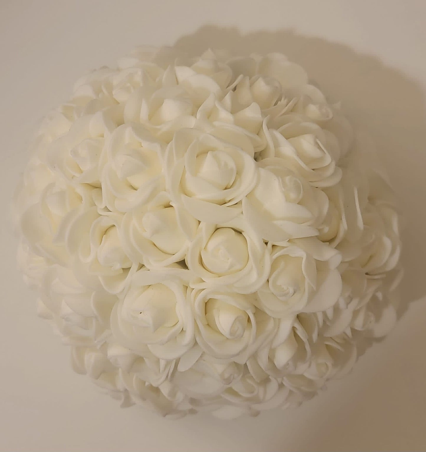 Hina- White Spray Rose Bun